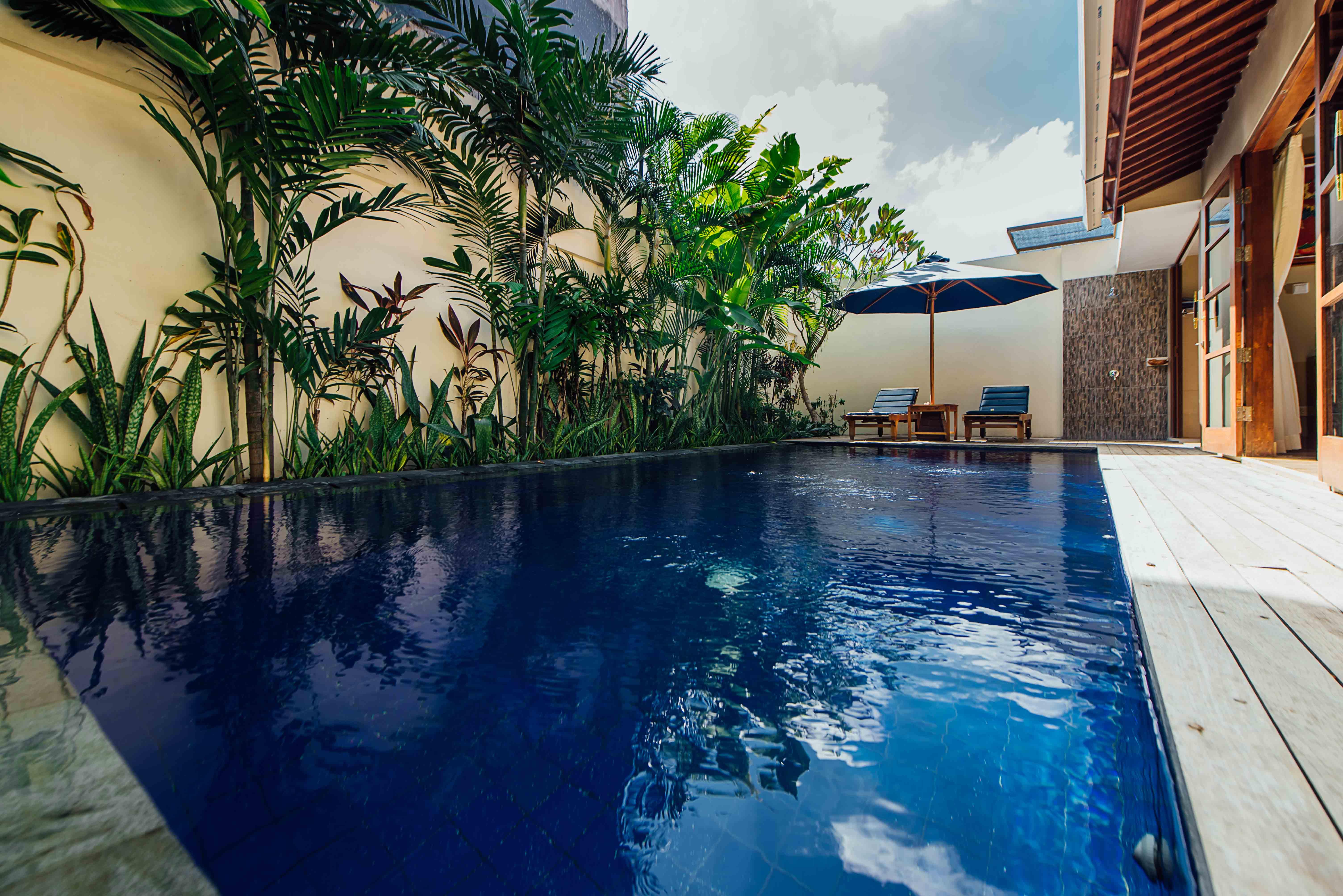 Kuta Puri Bungalows, Villas And Resort Exterior photo