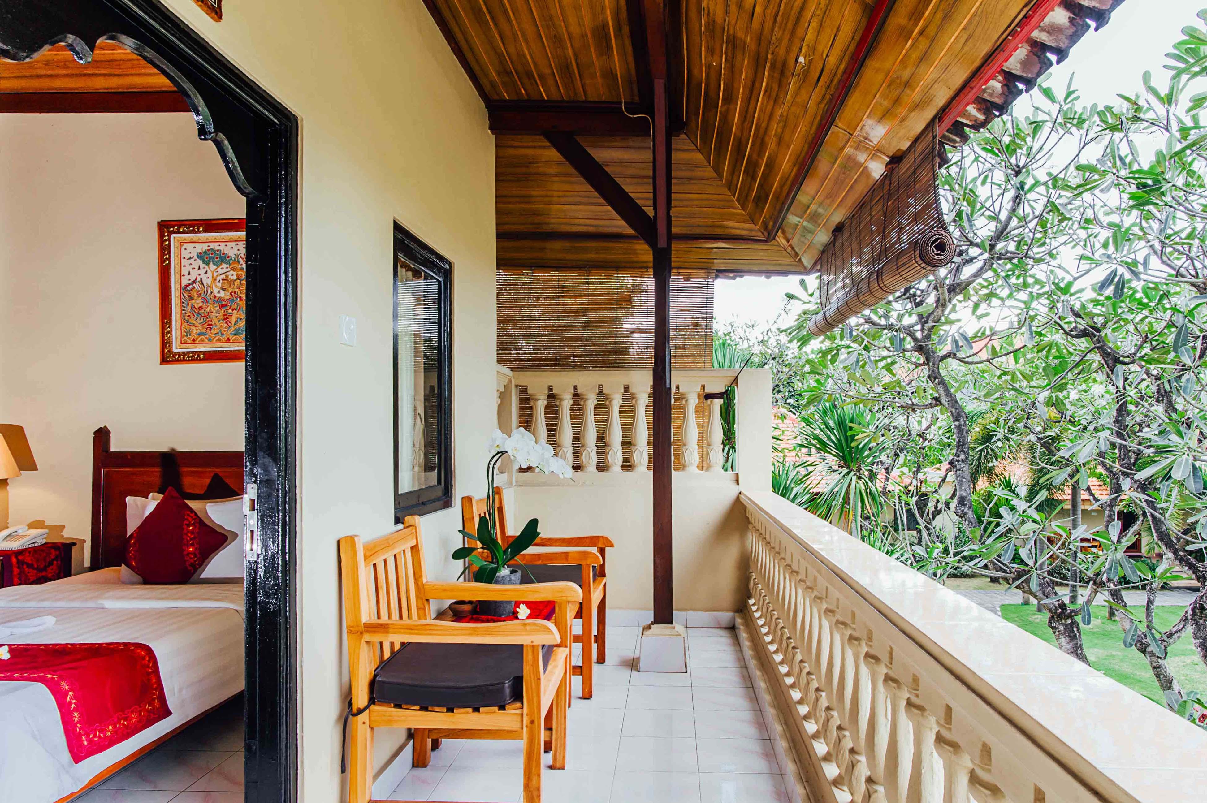 Kuta Puri Bungalows, Villas And Resort Exterior photo