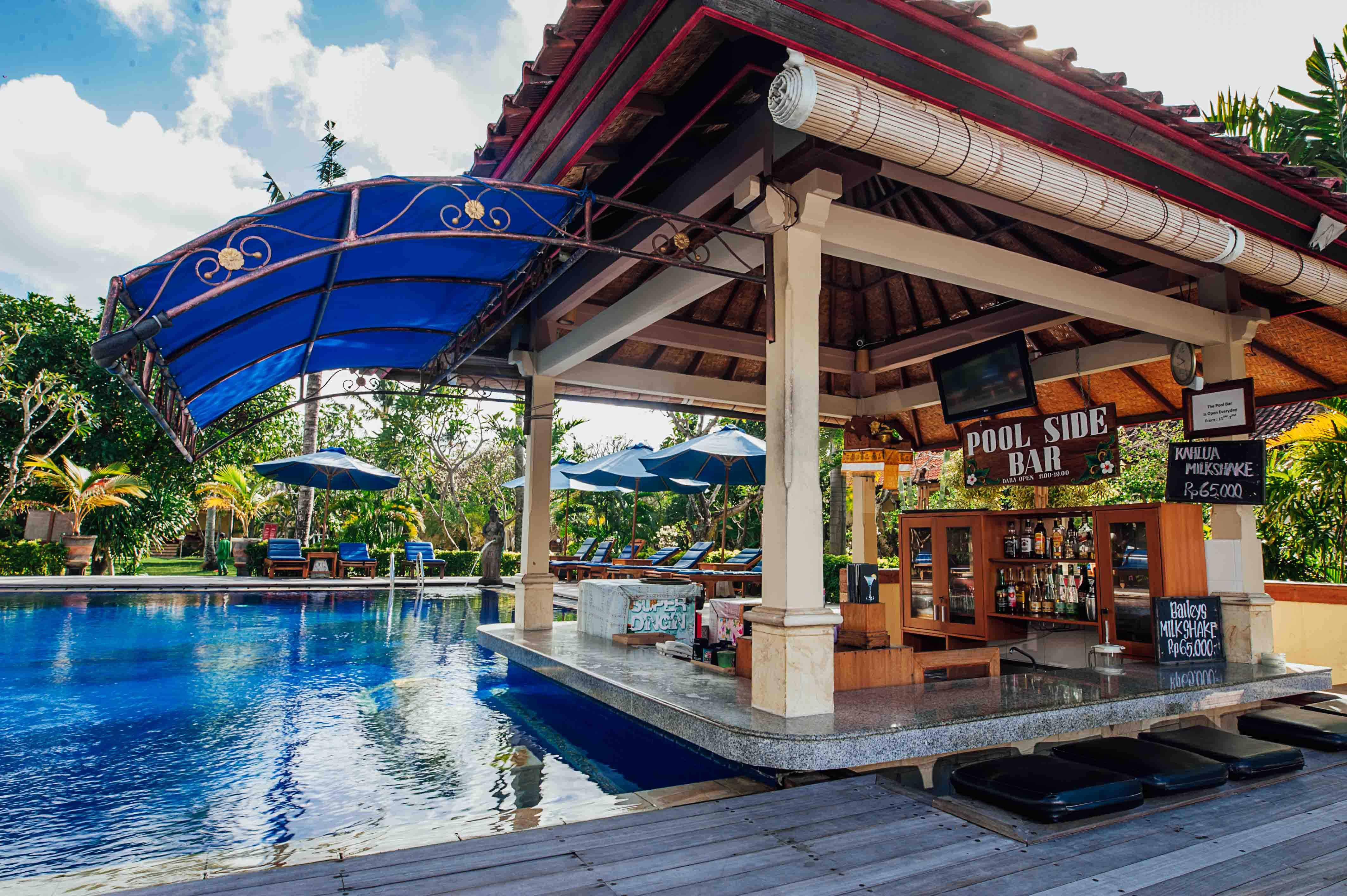 Kuta Puri Bungalows, Villas And Resort Exterior photo