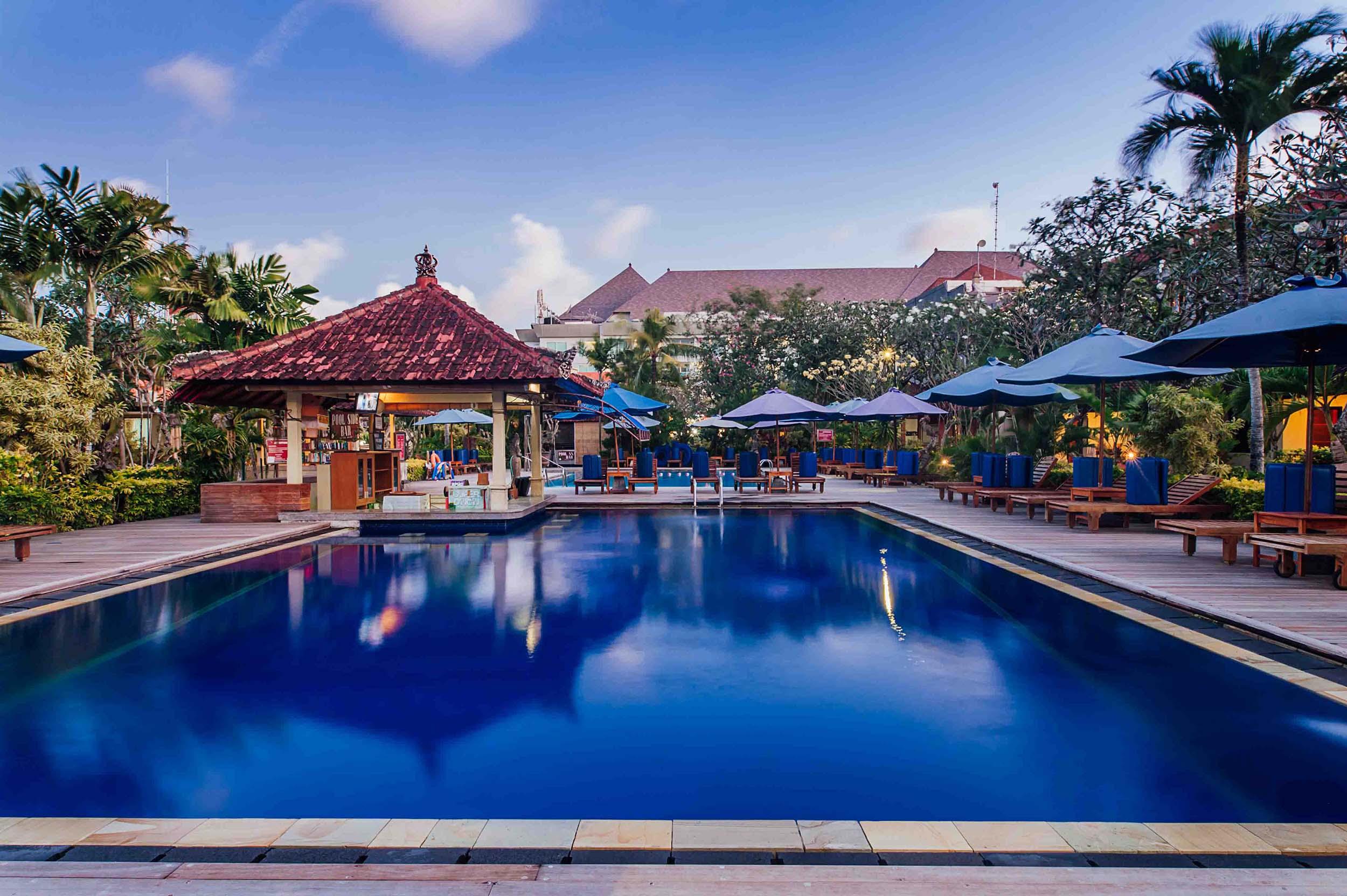 Kuta Puri Bungalows, Villas And Resort Exterior photo