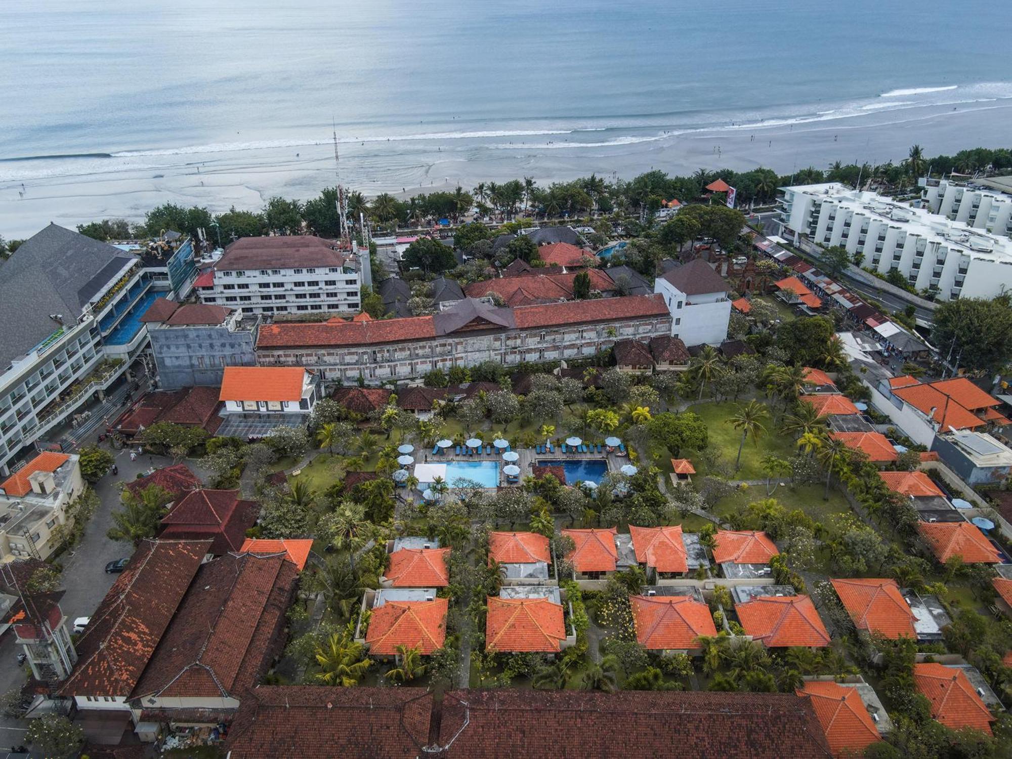 Kuta Puri Bungalows, Villas And Resort Exterior photo