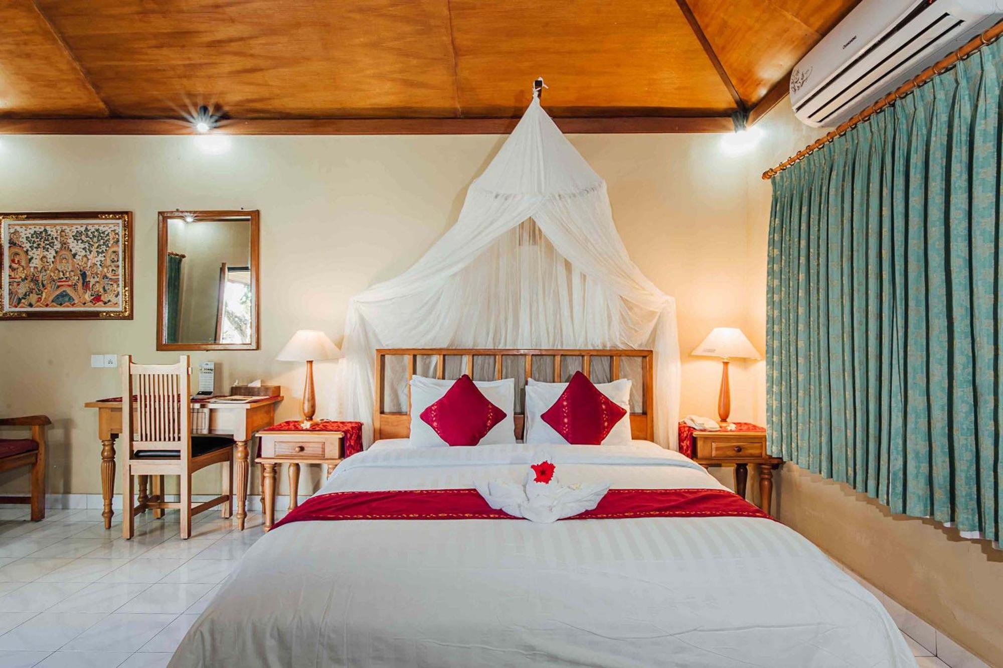 Kuta Puri Bungalows, Villas And Resort Exterior photo
