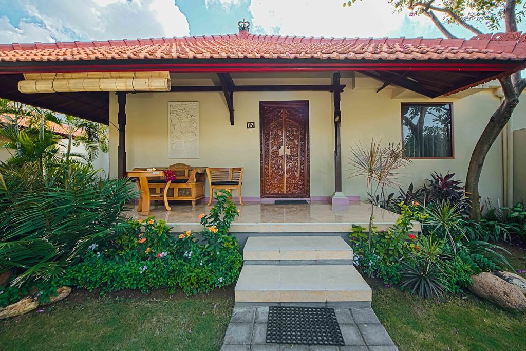 Kuta Puri Bungalows, Villas And Resort Exterior photo