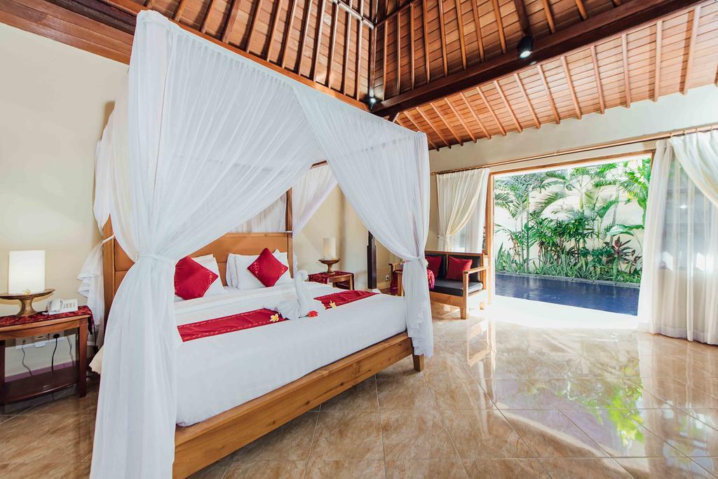 Kuta Puri Bungalows, Villas And Resort Exterior photo