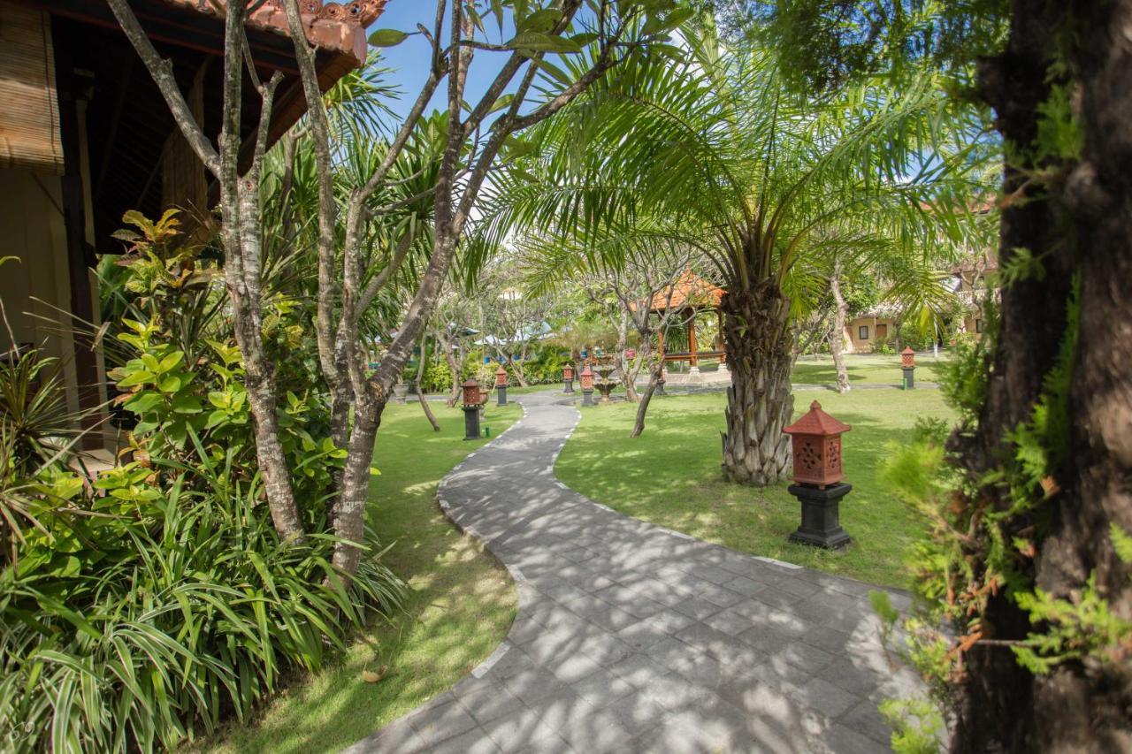 Kuta Puri Bungalows, Villas And Resort Exterior photo